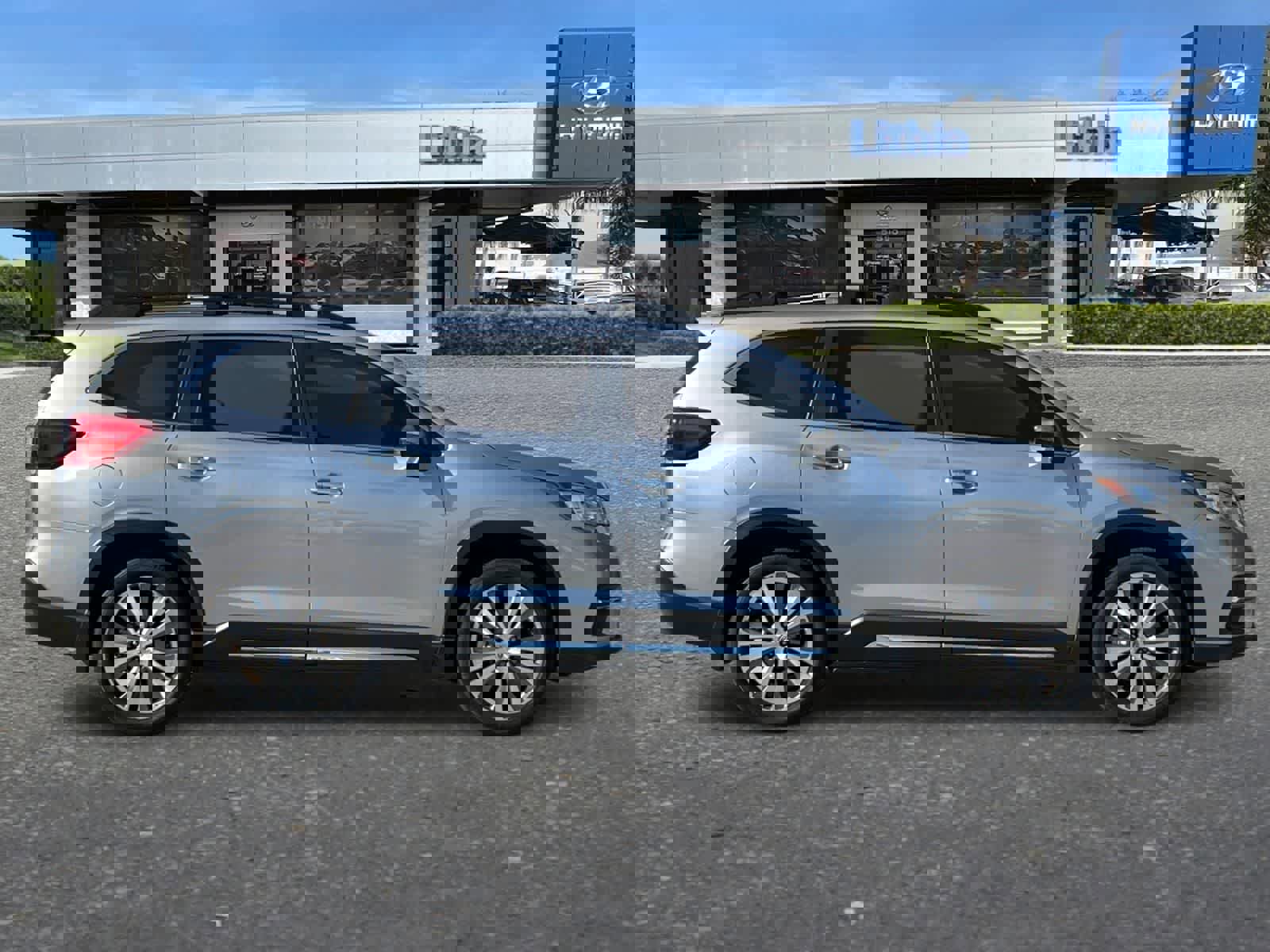 Used 2022 Subaru Ascent Touring w/ Popular Package #2A image 9