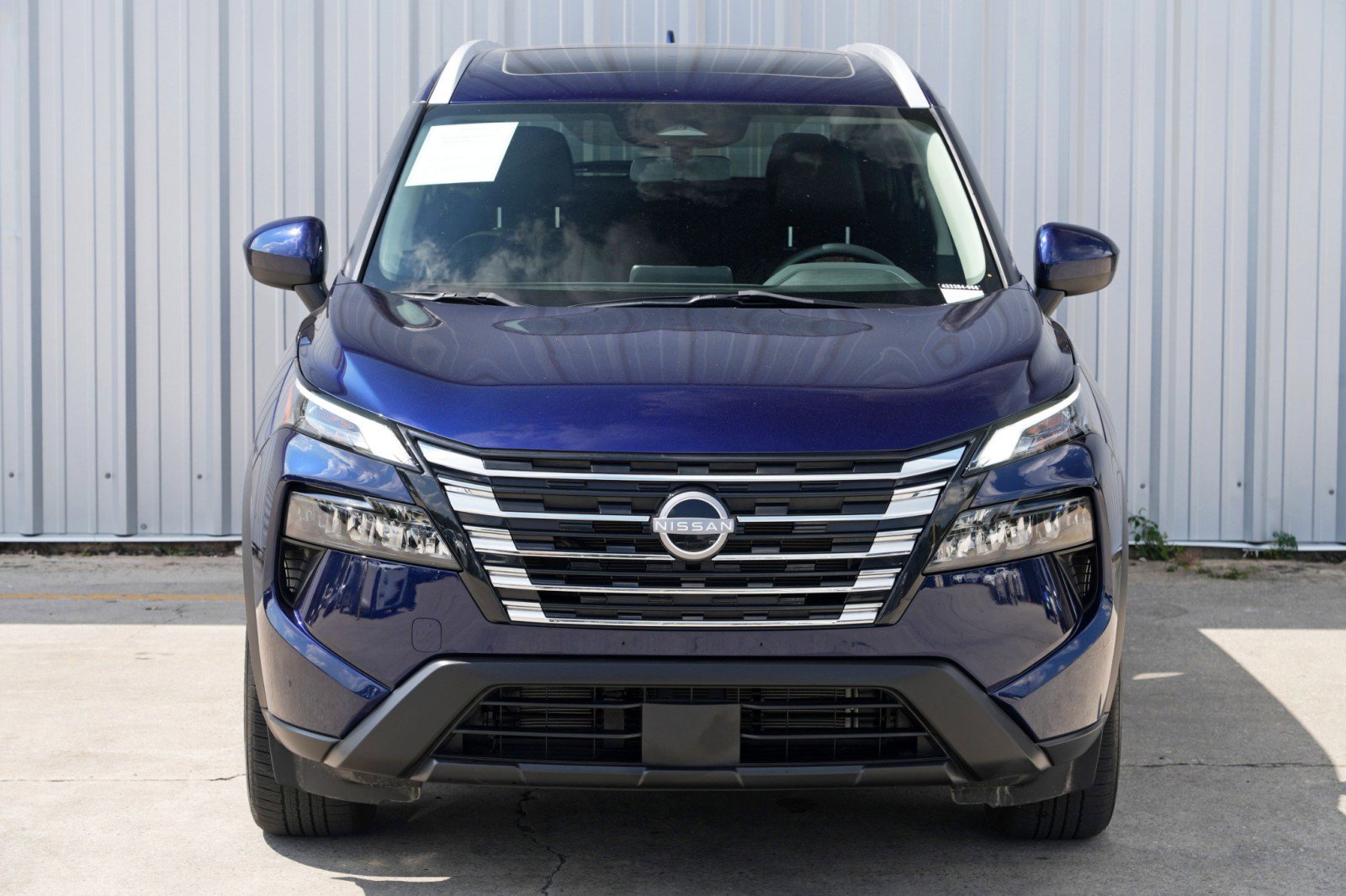 Used 2024 Nissan Rogue SV w/ SV Premium Package image 41