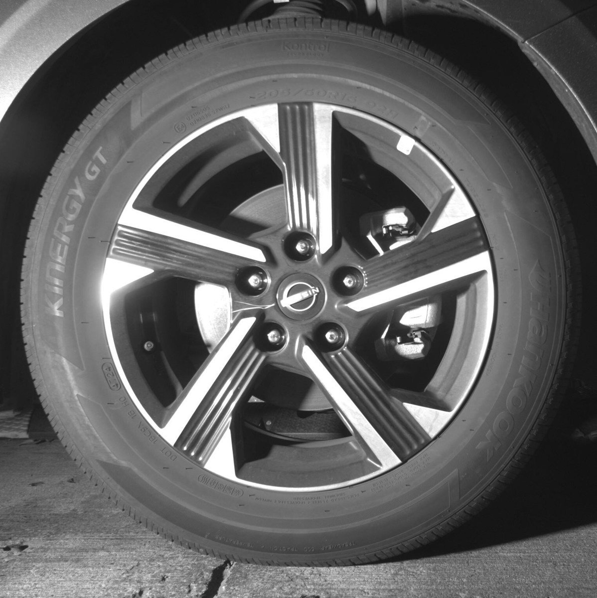 Used 2025 Nissan Sentra SV FWD image 10