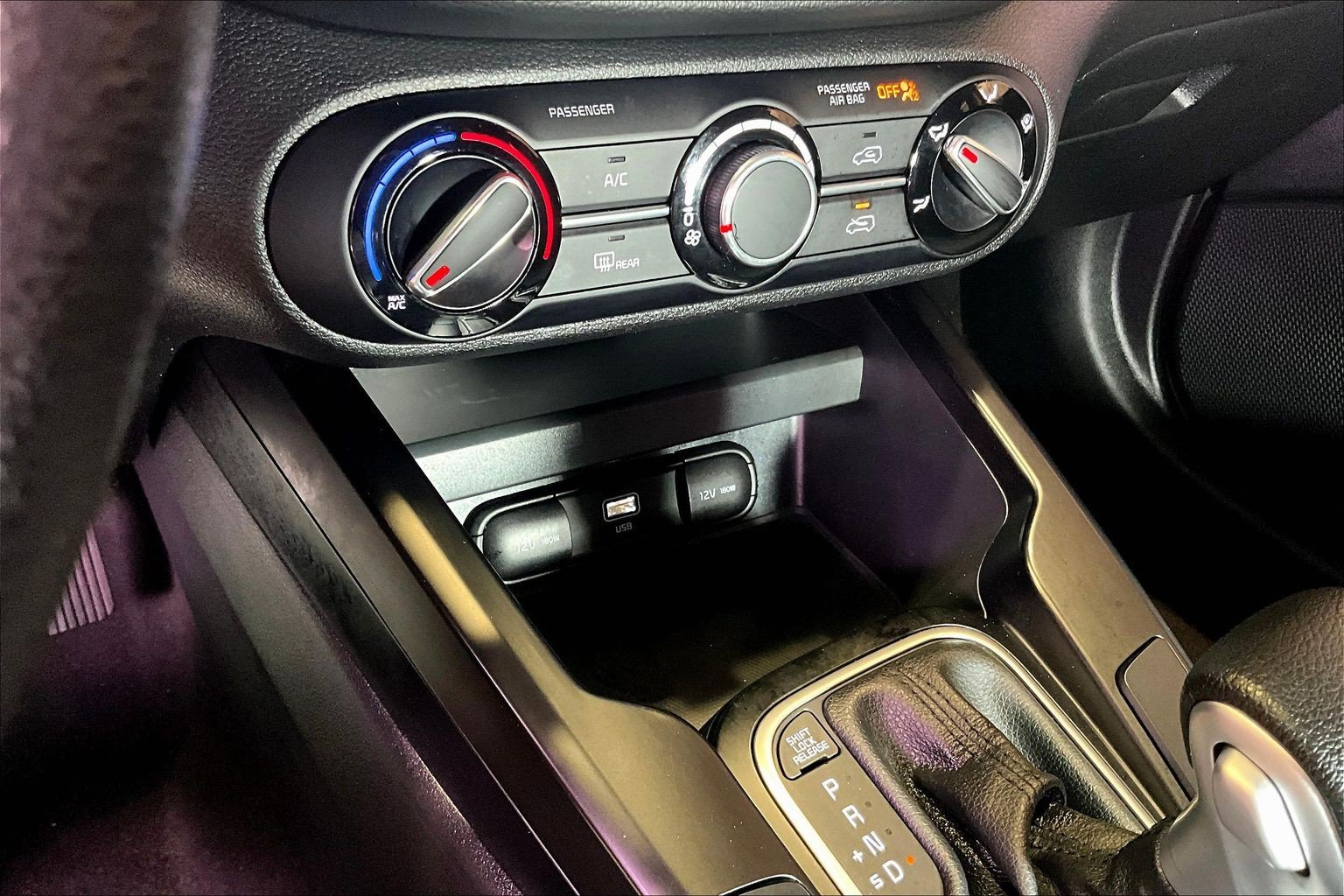 Used 2023 Kia Soul LX w/ Option Group 015 FWD image 16