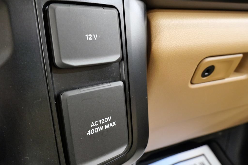 Used 2023 Ford F250 Lariat w/ Chrome Package AWD/4WD image 34