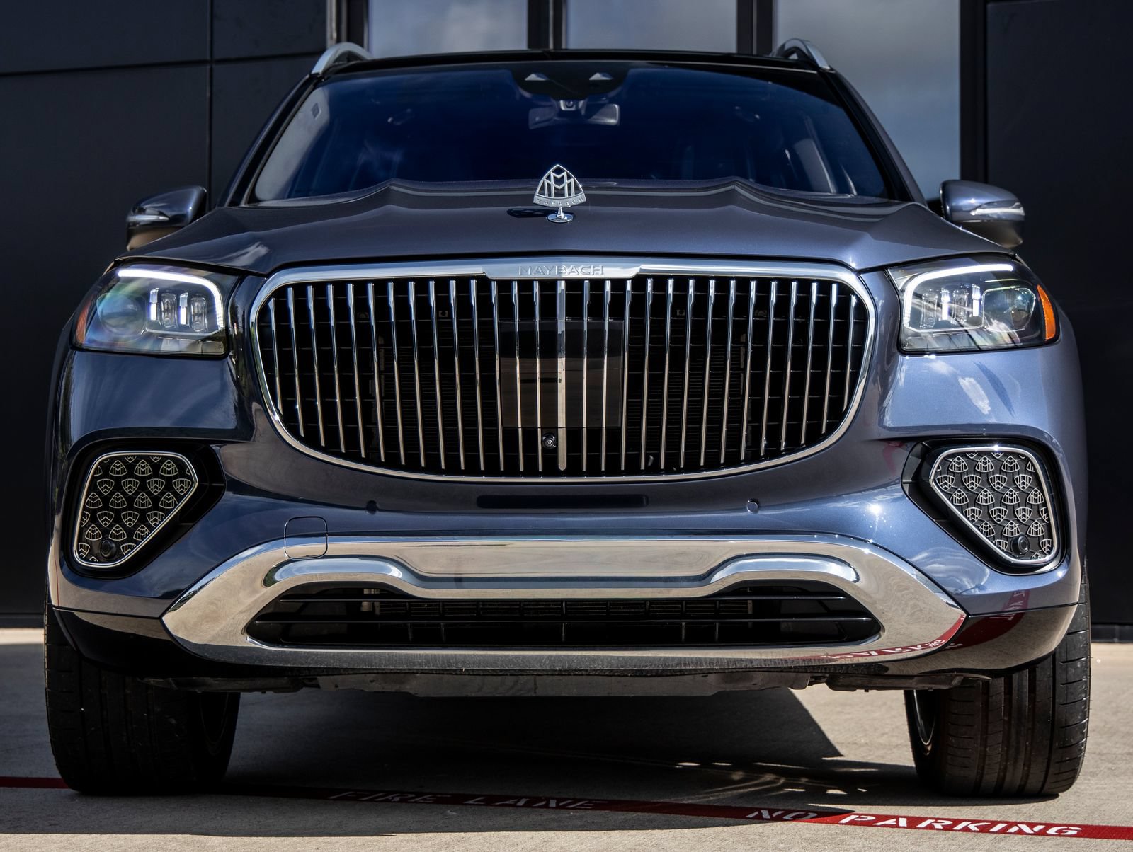 Used 2024 Mercedes-Benz Maybach GLS 600 4MATIC image 4