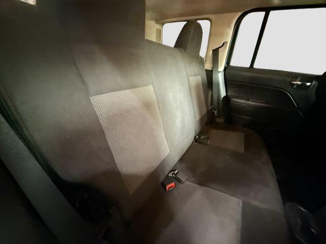 Used 2014 Jeep Patriot Latitude FWD image 24