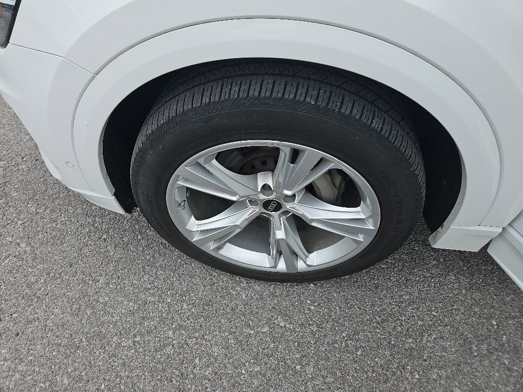 Used 2023 Audi Q8 Premium w/ Convenience Package AWD/4WD image 13