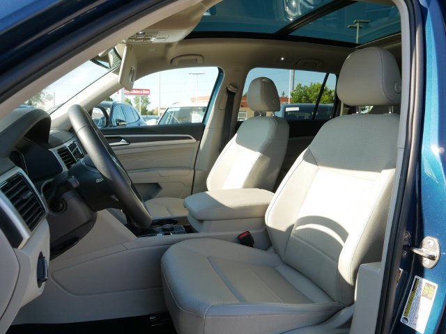 Certified 2023 Volkswagen Atlas SE w/ Panoramic Sunroof Package AWD/4WD image 15