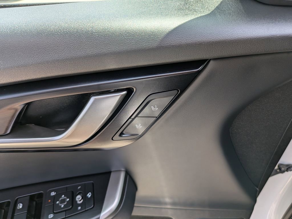Certified 2025 Kia EV6 Wind RWD image 21