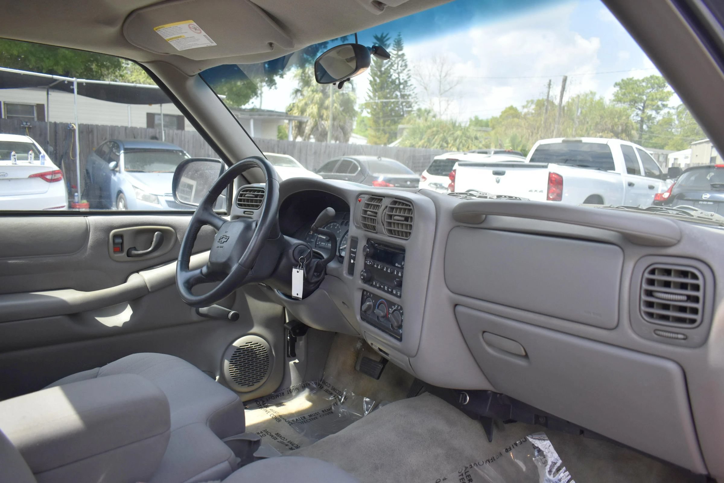 Used 2003 Chevrolet S10 Pickup LS RWD image 12
