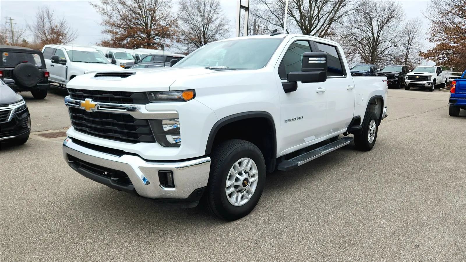Used 2025 Chevrolet Silverado 2500 LT w/ Convenience Package image 14