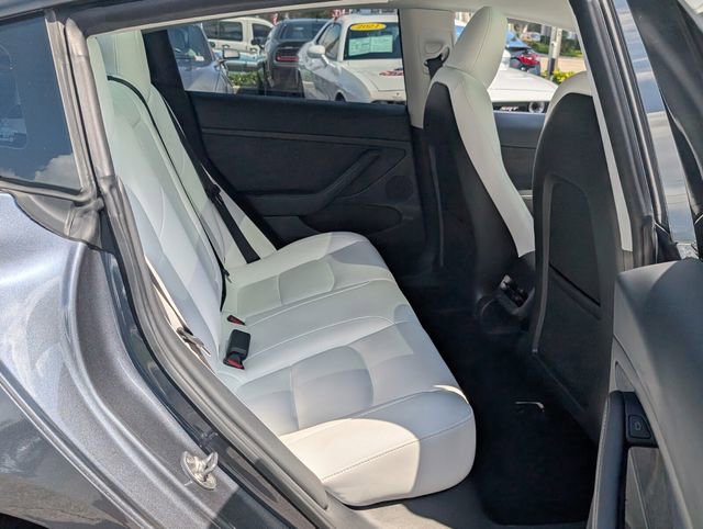 Used 2023 Tesla Model 3 Standard Range image 17