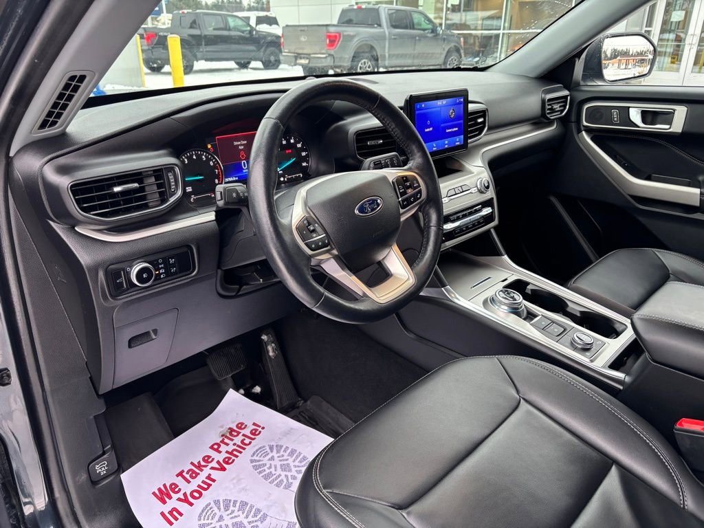 Used 2023 Ford Explorer XLT w/ Equipment Group 202A image 23