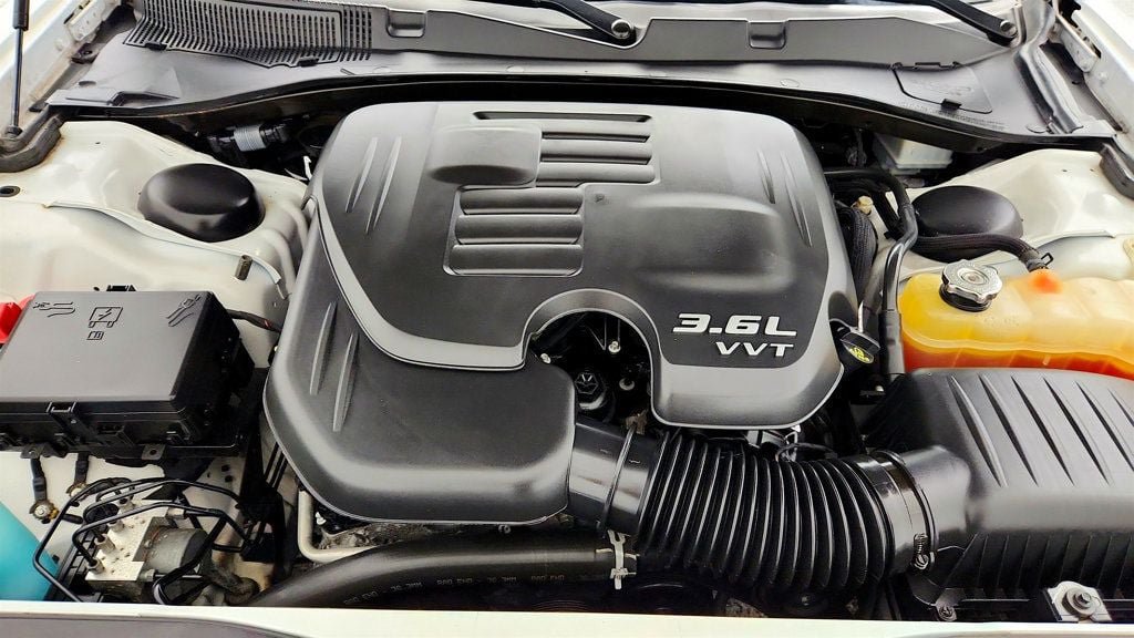 Used 2017 Dodge Charger SE w/ Popular Equipment Group RWD image 26