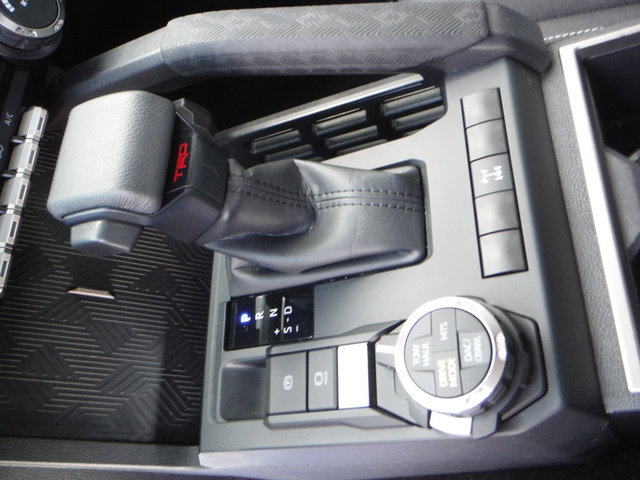 Used 2025 Toyota Tacoma TRD Off-Road AWD/4WD image 26