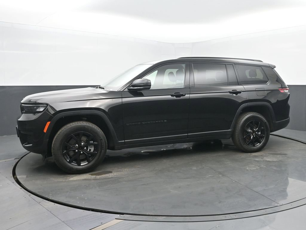 Used 2024 Jeep Grand Cherokee L Laredo AWD/4WD image 2