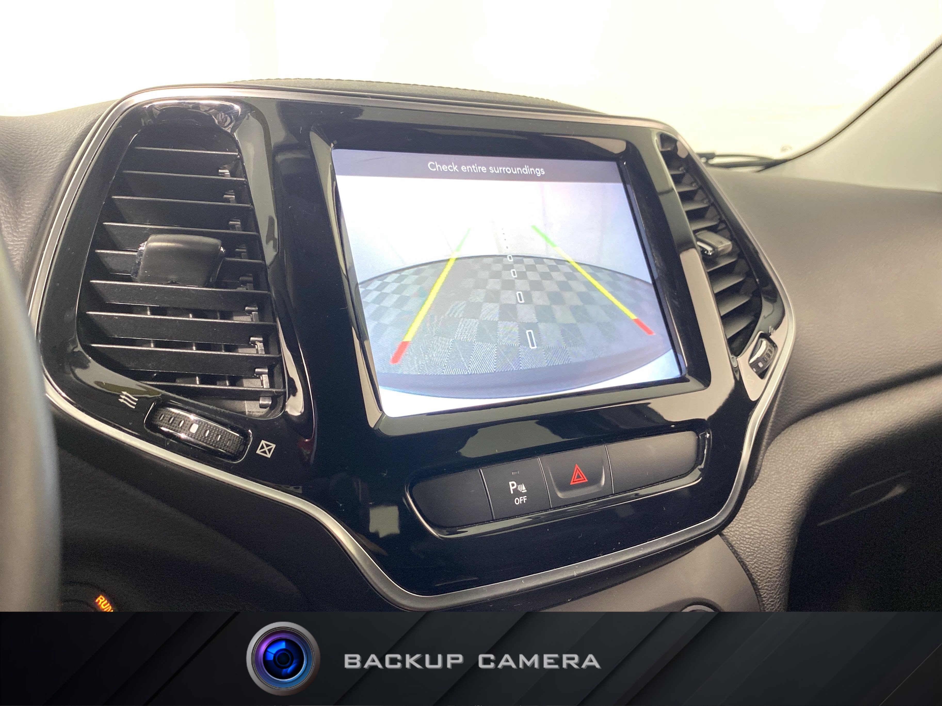 Used 2020 Jeep Cherokee Limited AWD/4WD image 4