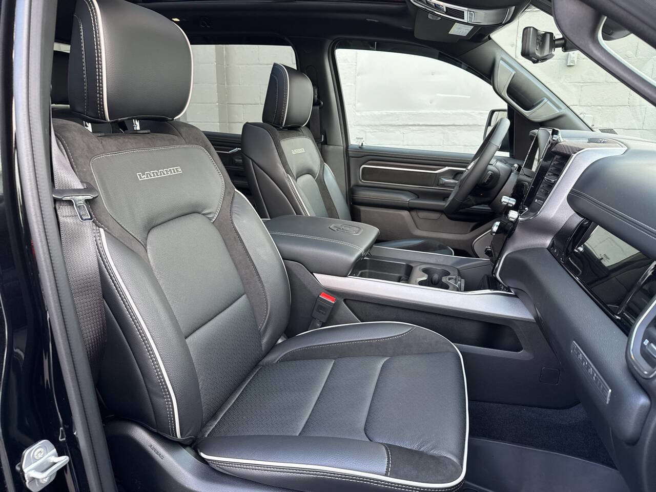 Used 2026 RAM 1500 Laramie w/ Night Edition image 29