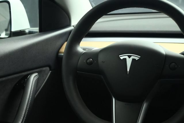 Used 2020 Tesla Model Y Long Range AWD/4WD image 41