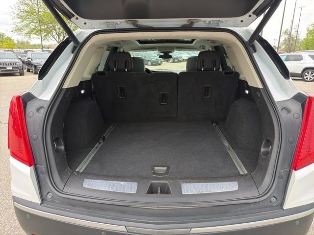 Used 2017 Cadillac XT5 Luxury w/ Driver Awareness Package AWD/4WD image 15