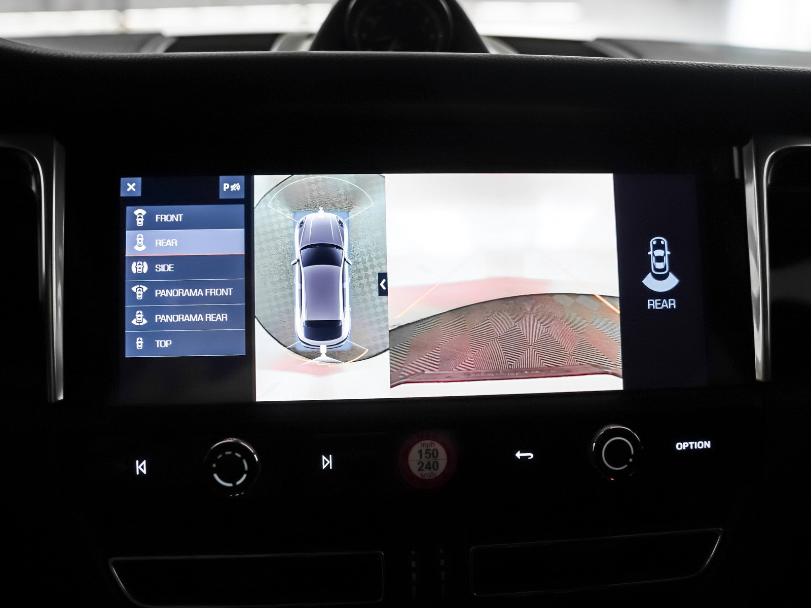 New 2026 Porsche Macan image 24