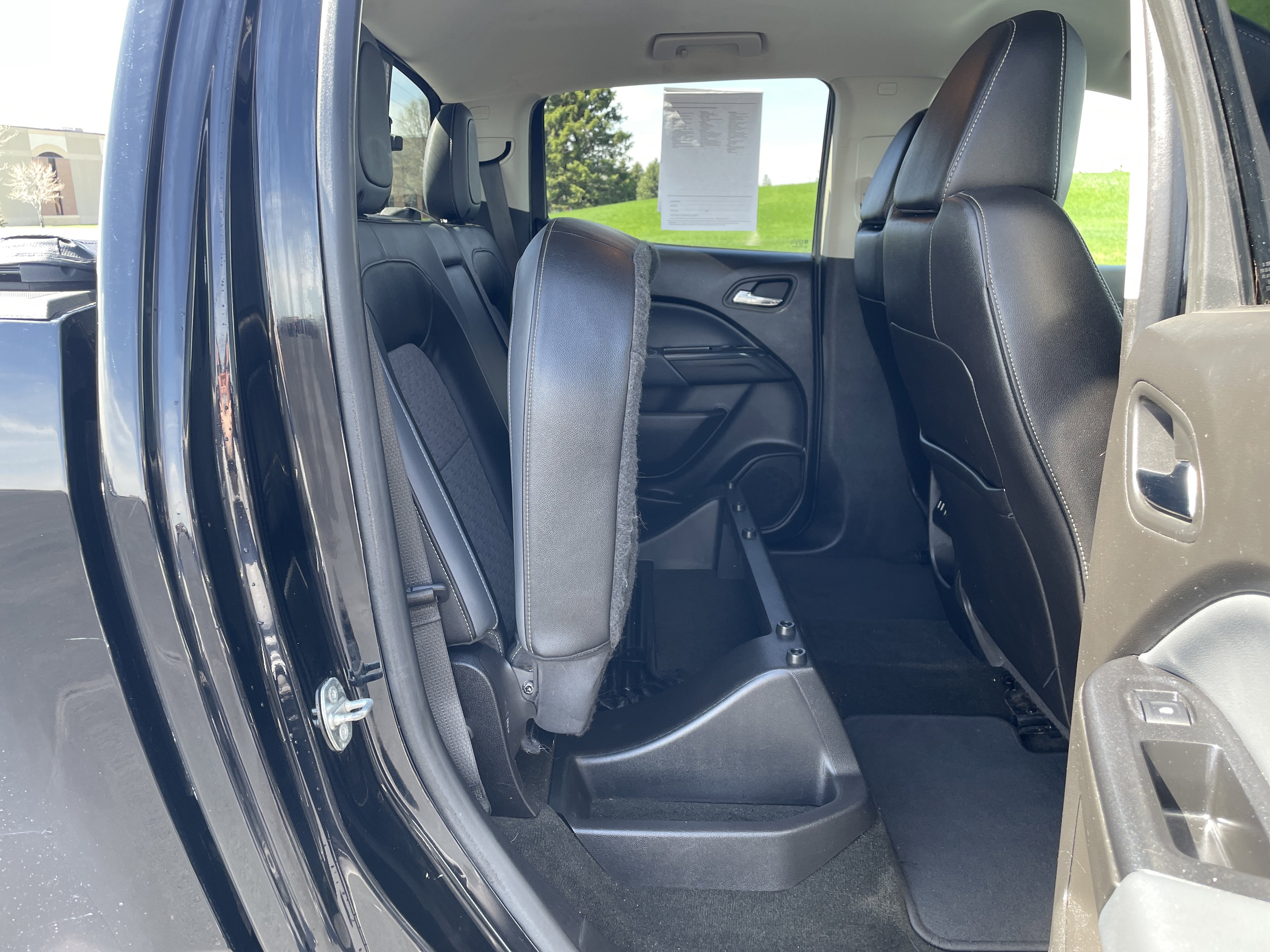 Used 2017 Chevrolet Colorado Z71 AWD/4WD image 37