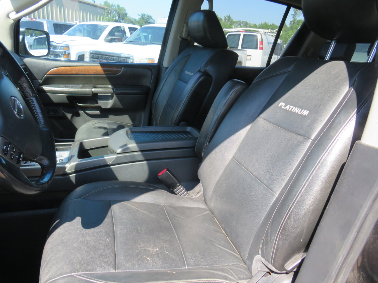 Used 2011 Nissan Armada Platinum image 8