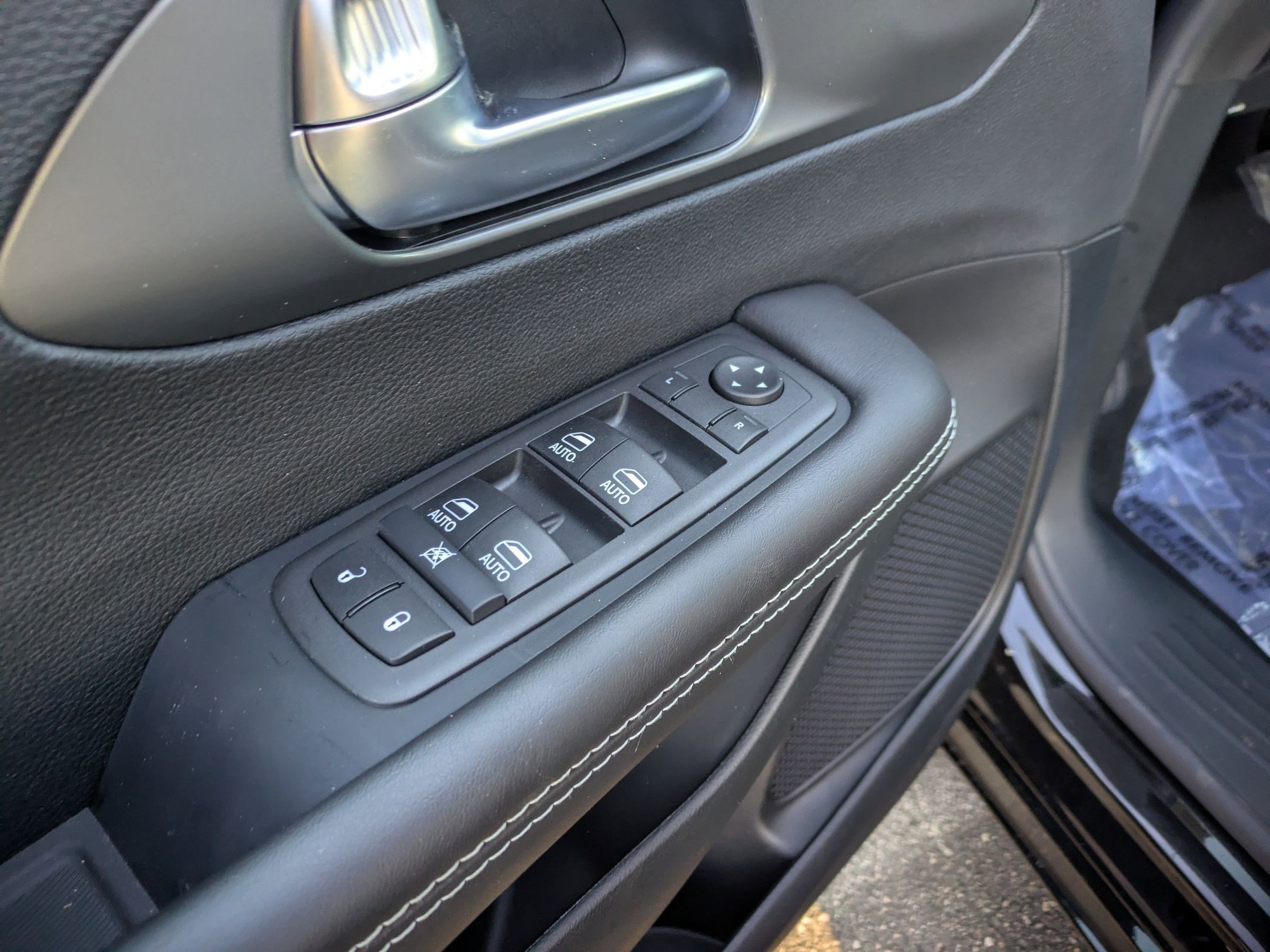 New 2026 Chrysler Pacifica Select image 16