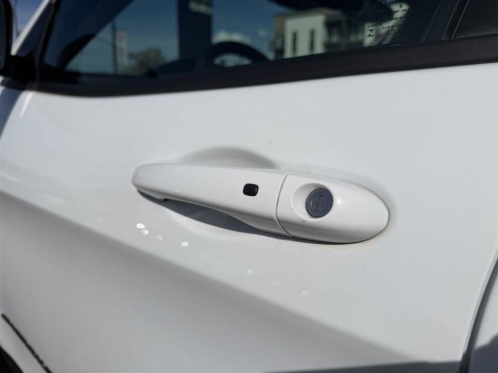 Used 2015 Jeep Cherokee Trailhawk w/ Comfort/Convenience Group image 15