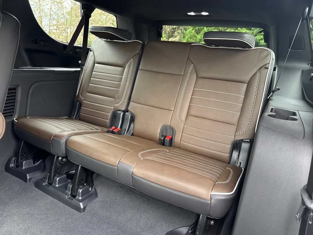 Used 2025 GMC Yukon XL Denali Ultimate AWD/4WD image 56