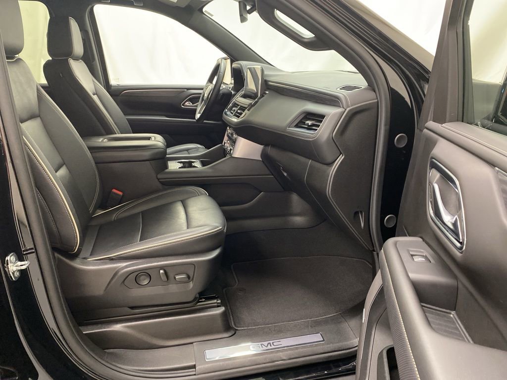 Used 2024 GMC Yukon XL SLT image 15