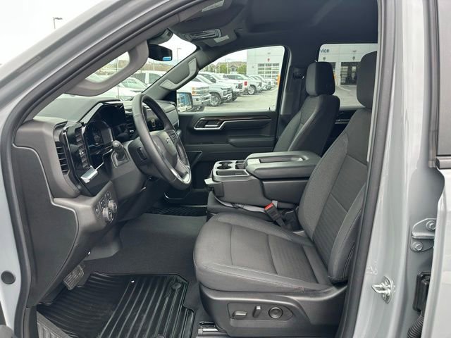 Certified 2025 Chevrolet Silverado 1500 RST w/ Z71 Off-Road Package AWD/4WD image 2