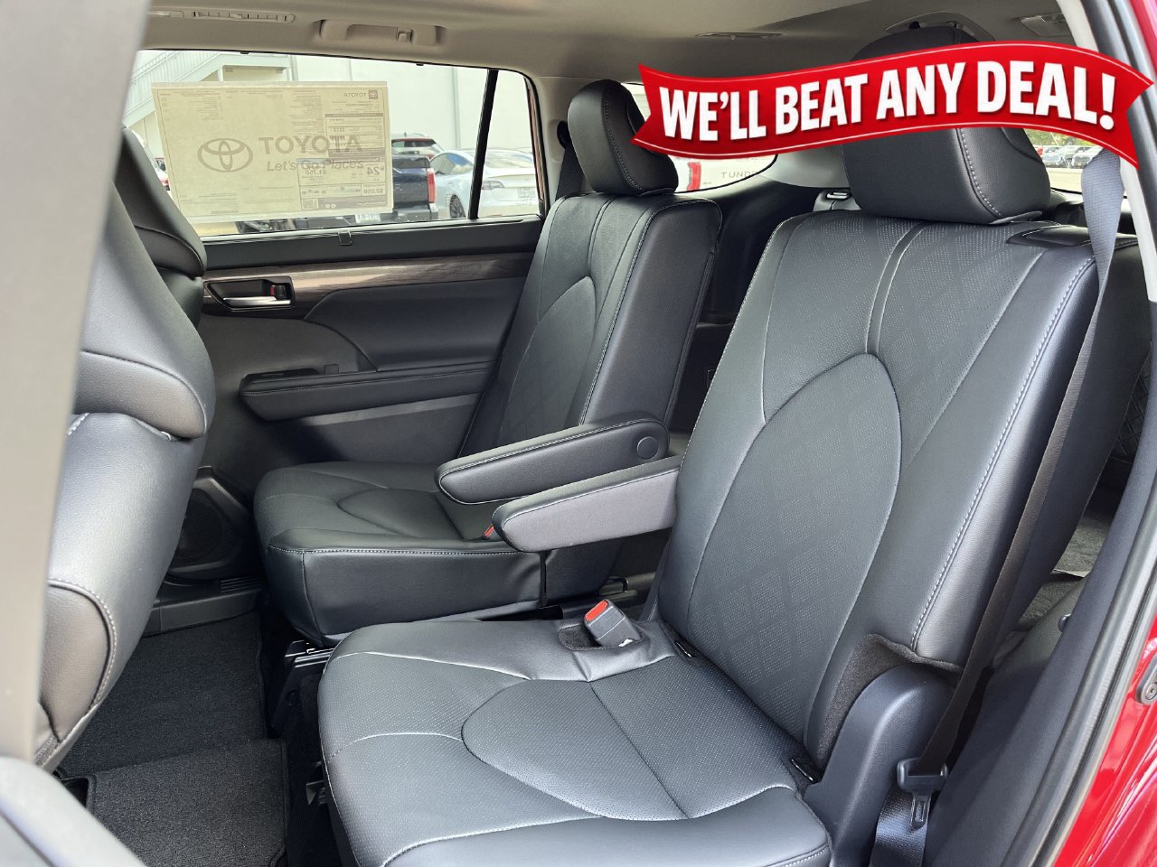 New 2026 Toyota Highlander Platinum AWD/4WD image 25
