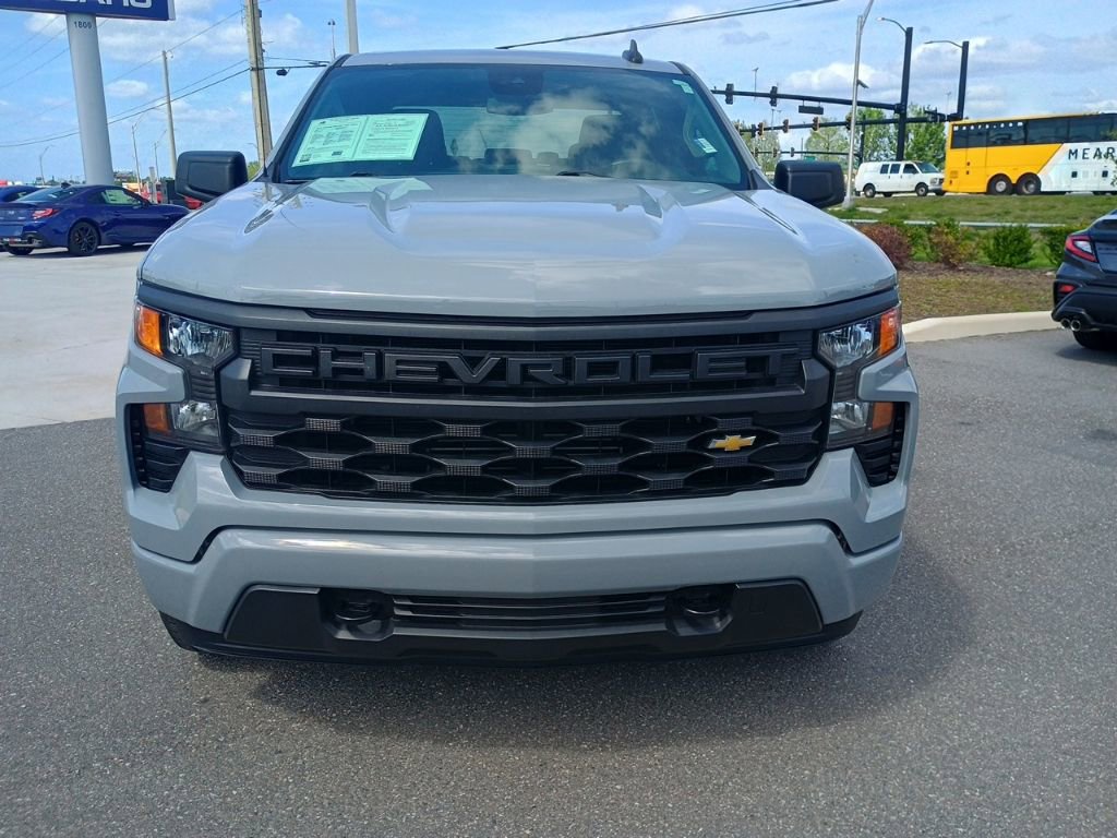 Used 2024 Chevrolet Silverado 1500 Custom image 2