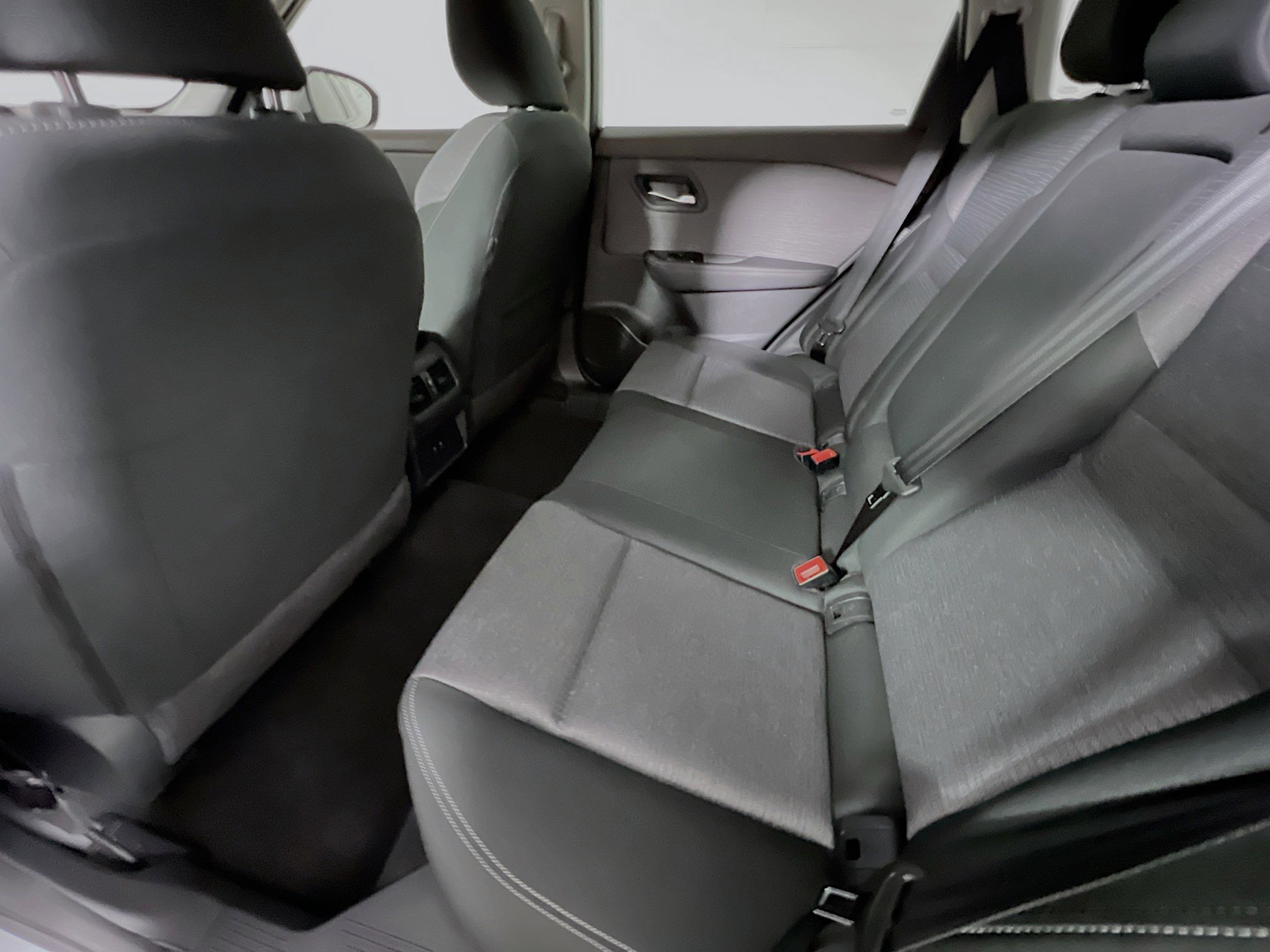 Used 2023 Nissan Rogue SV image 29