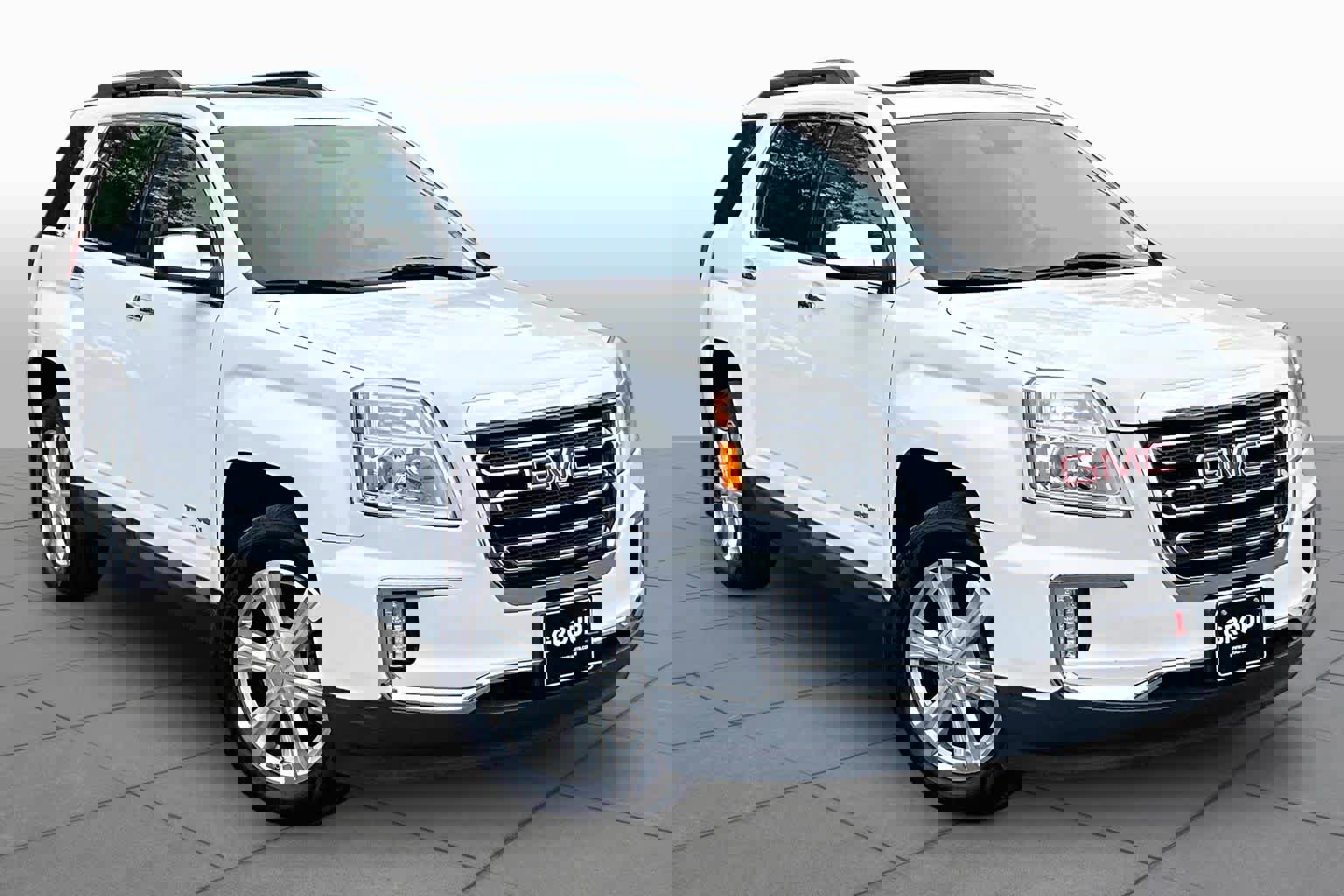 Used 2017 GMC Terrain SLE w/ Chrome Edition AWD/4WD image 3