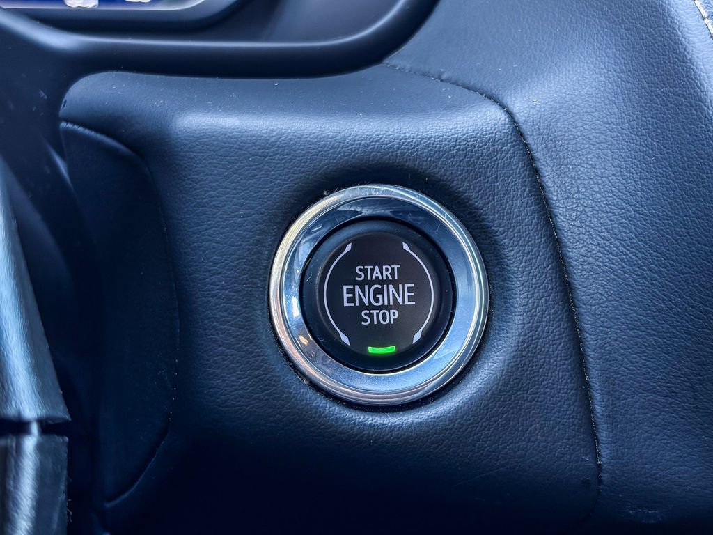 Used 2023 Chevrolet Suburban Premier image 26