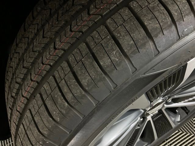 New 2026 Cadillac Vistiq Sport w/ LPO, Floor Liner Package image 38