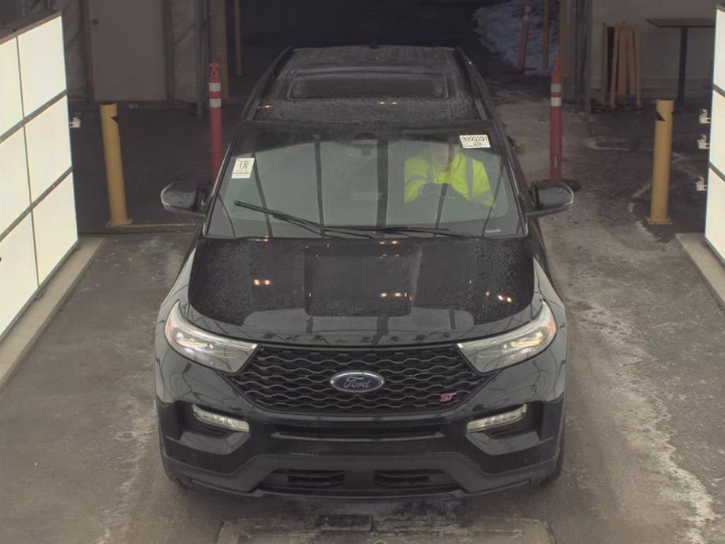 Used 2022 Ford Explorer ST w/ Equipment Group 401A image 3