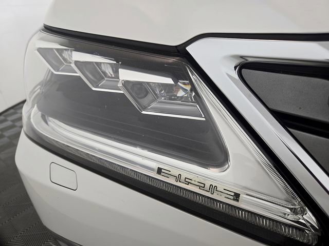 Used 2016 Lexus LX 570 4WD w/ Luxury Package image 10