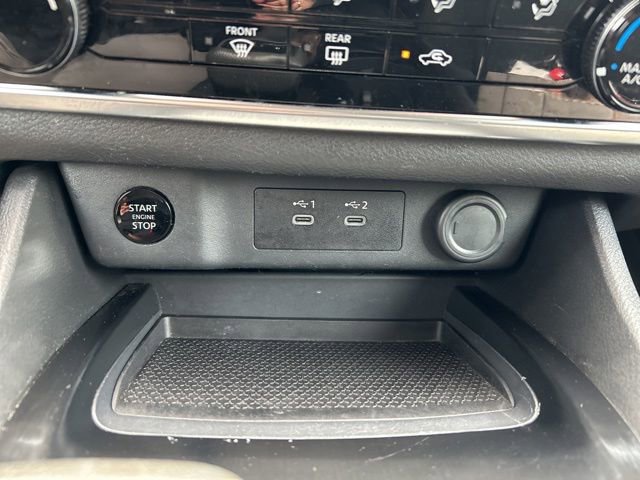 Used 2024 Nissan Rogue S FWD image 25