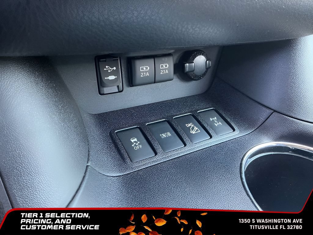 Used 2018 Toyota Highlander Plus w/ Carpet Mat Package (TMS) AWD/4WD image 27