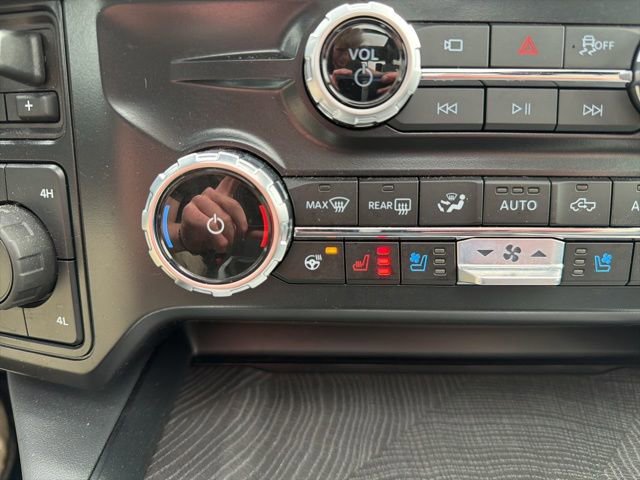 Used 2025 Ford F450 Platinum AWD/4WD image 39