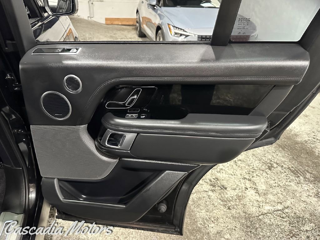 Used 2018 Land Rover Range Rover Autobiography image 20