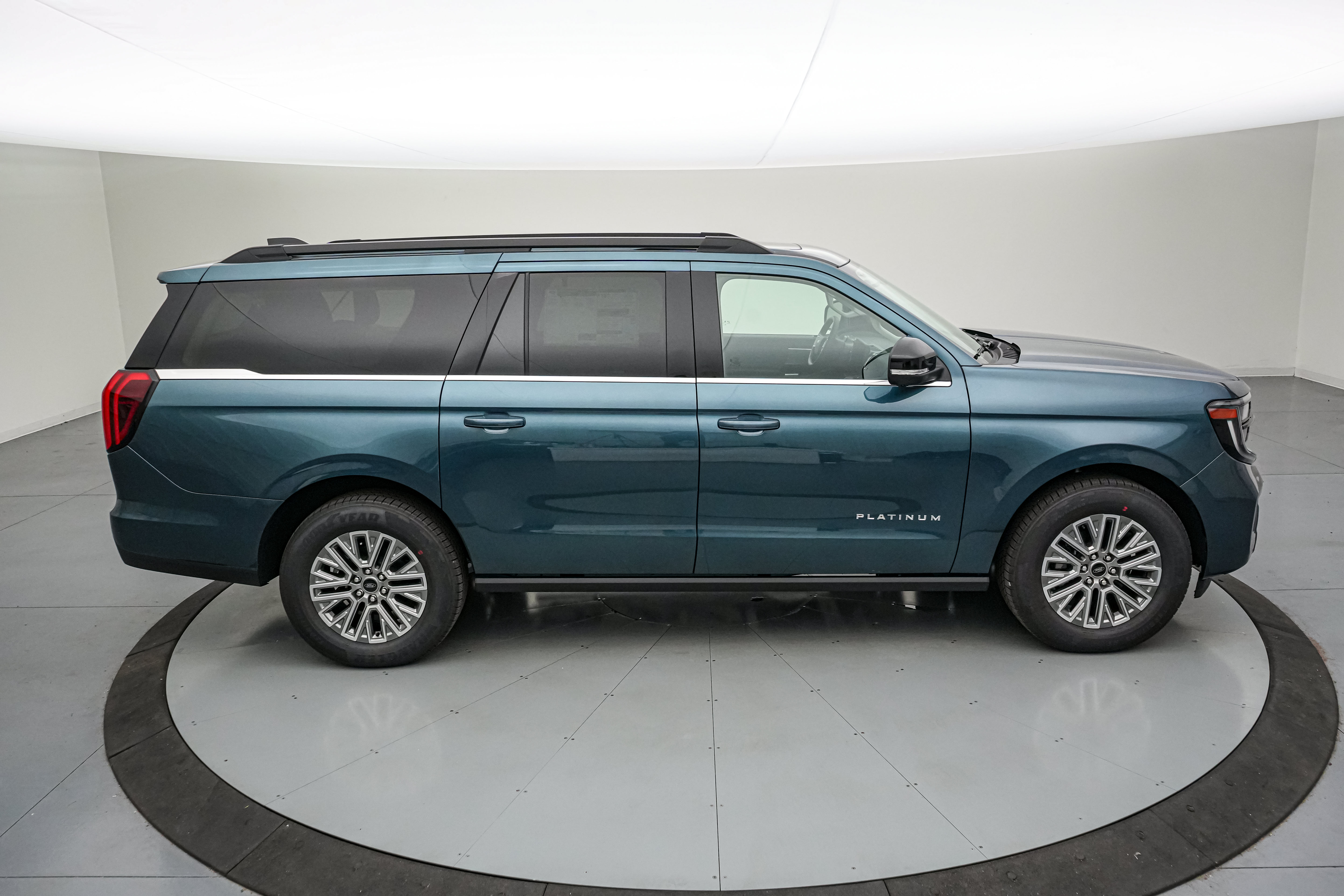 New 2027 Ford Expedition Max Platinum w/ Driver's Package AWD/4WD image 3