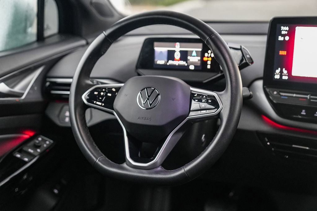 Used 2023 Volkswagen ID.4 S image 16