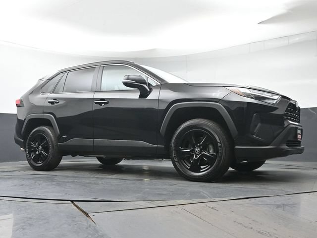 Certified 2025 Toyota RAV4 XLE AWD/4WD image 32