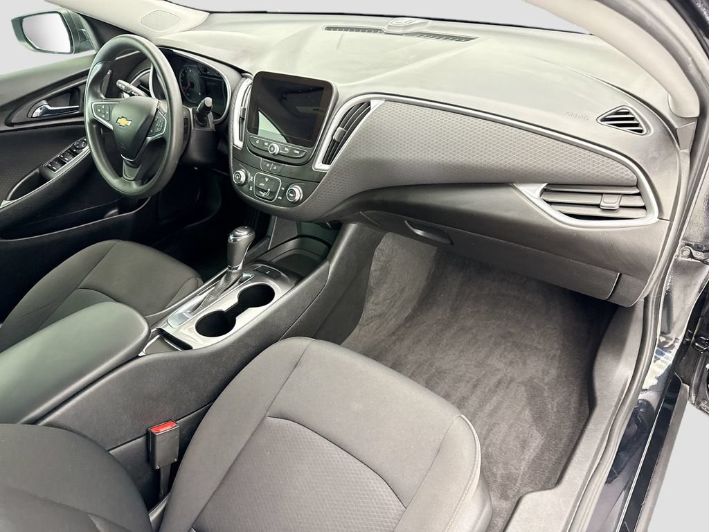 Used 2020 Chevrolet Malibu LS w/ LPO, Convenience Package 2 FWD image 15