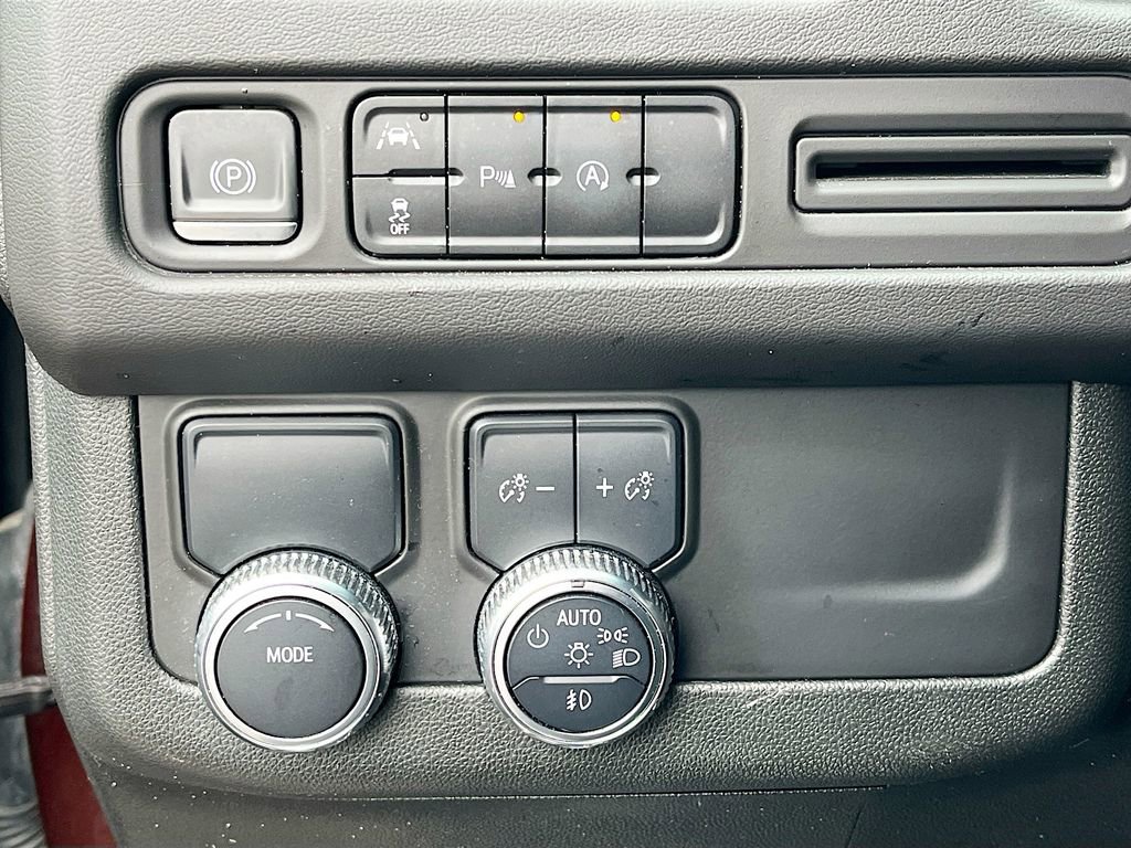 Used 2023 GMC Yukon SLT RWD image 21