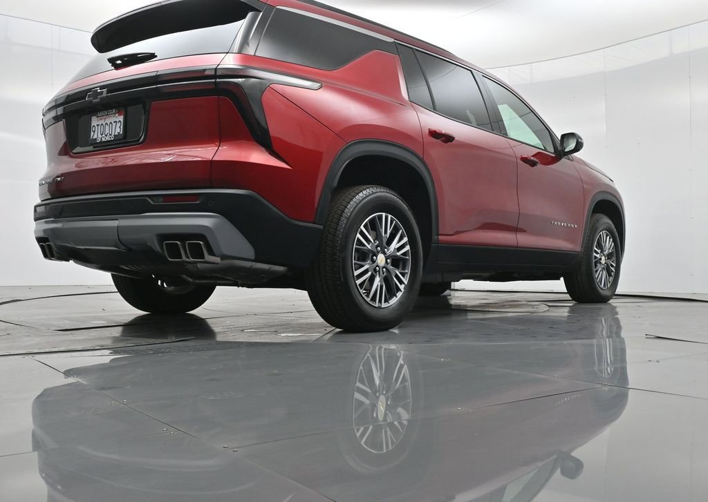 Used 2025 Chevrolet Traverse LT w/ Driver Confidence Package image 50