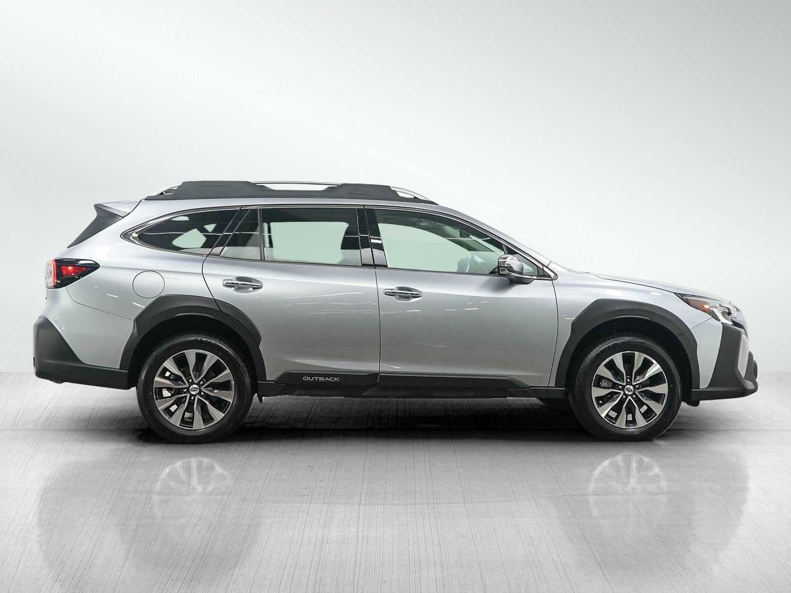 Used 2024 Subaru Outback Touring XT AWD/4WD image 6