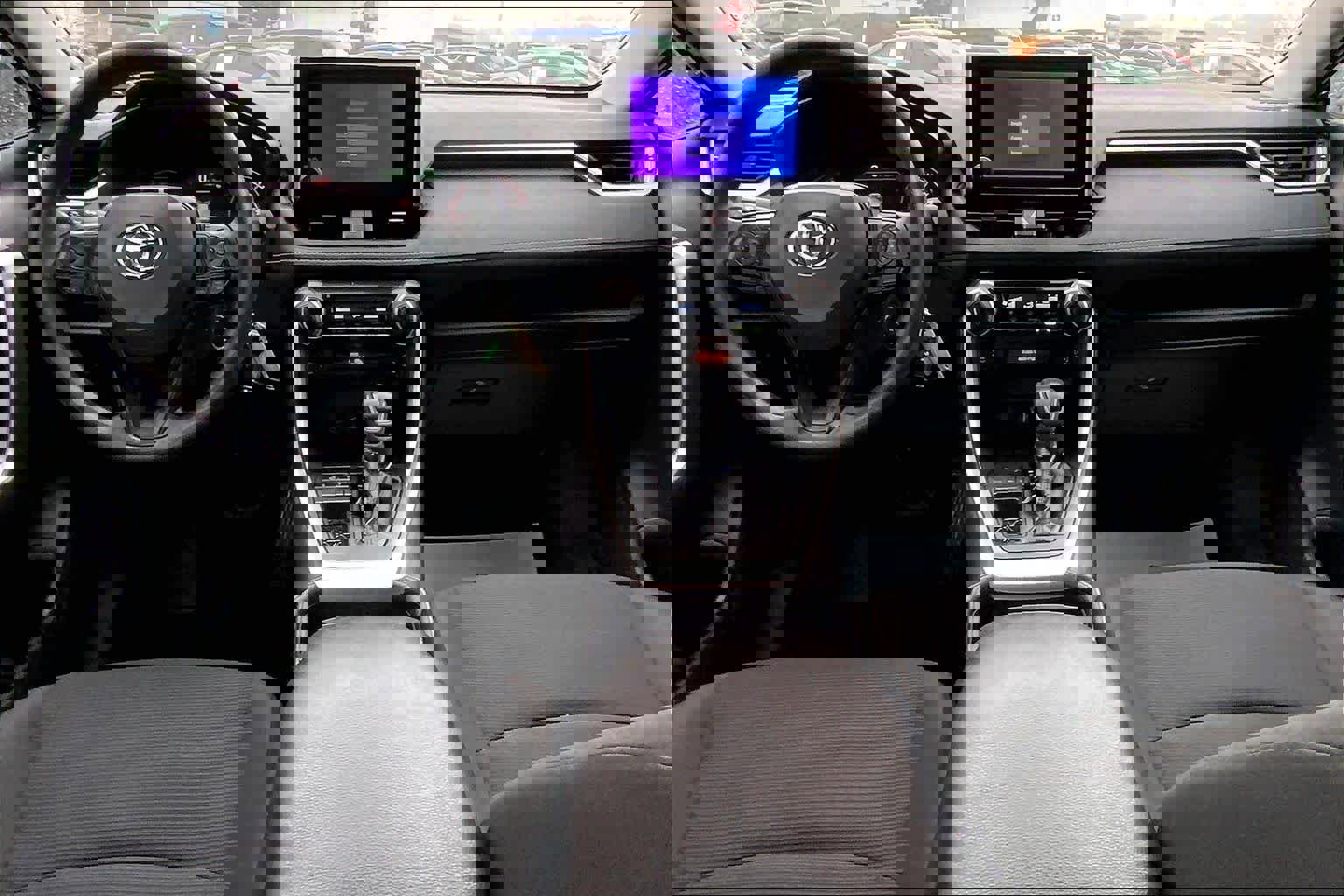 Used 2025 Toyota RAV4 LE FWD image 15