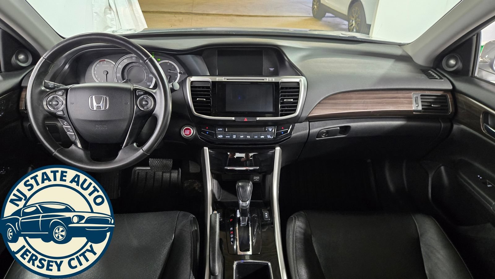 Used 2017 Honda Accord EX-L image 30